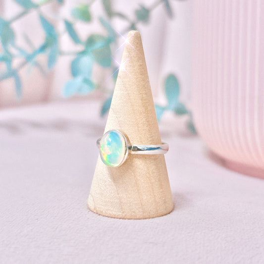 Ethiopian Opal Oval 925 Sterling Silver Ring - Size 8