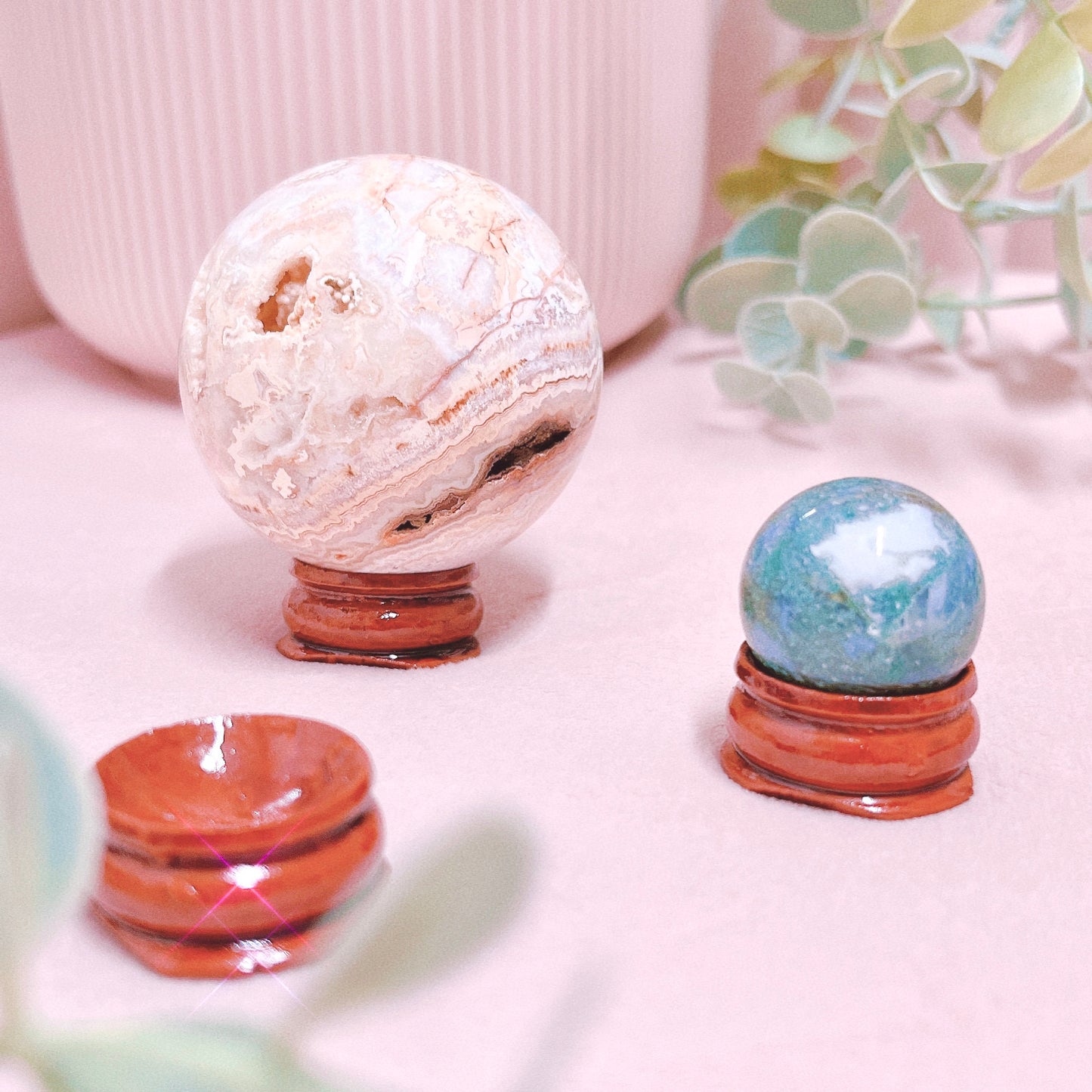 Wooden Sphere Stand - 2.5cm