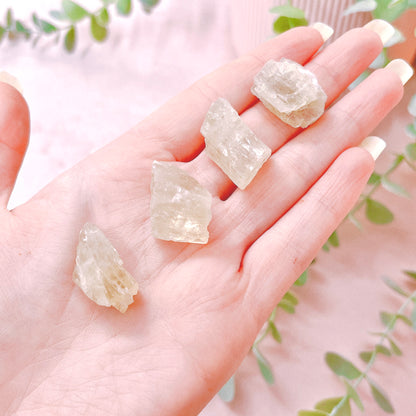 Hiddenite Natural