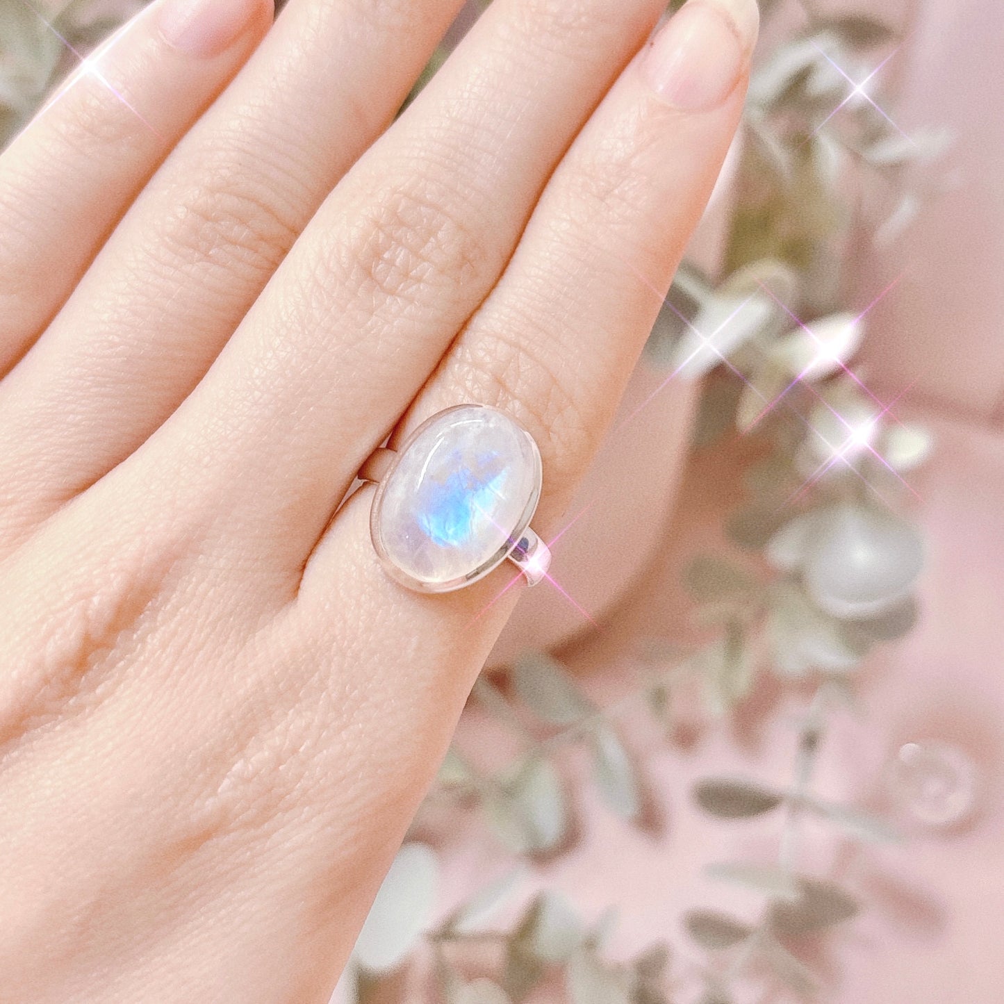 Rainbow Moonstone Oval 925 Sterling Silver Ring - Size 8